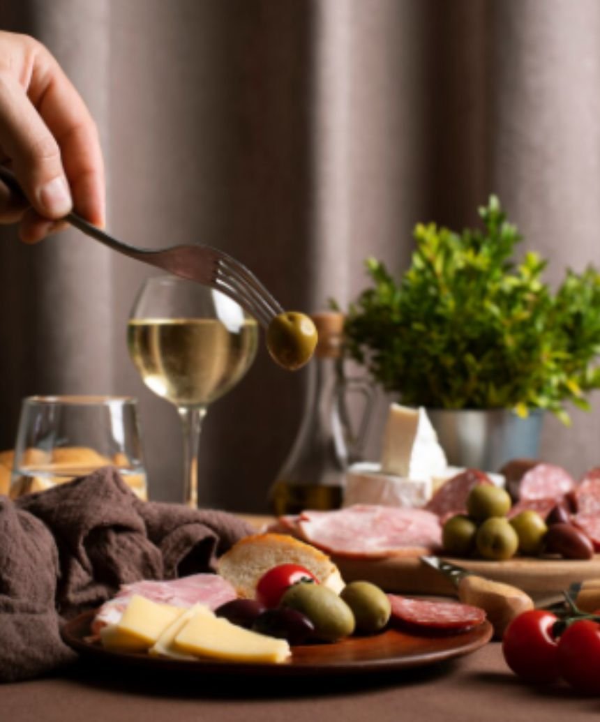 Wine and pork set to demonstrate wine pairing with ham