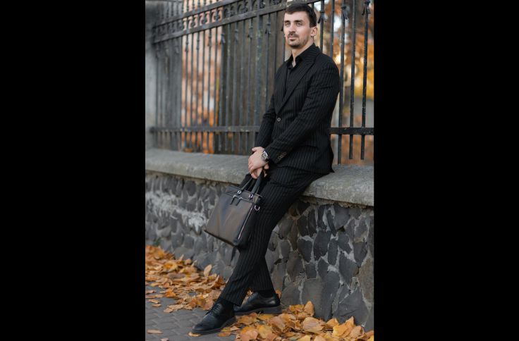 A man wearing blazer casual outfit for work