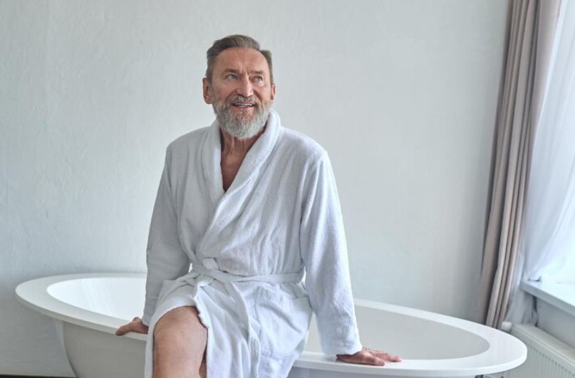 A healthy man who has mastered men's health tips for longevity
