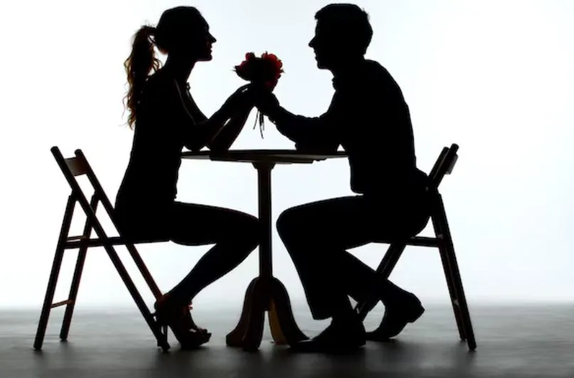 Men and dating: A man and a lady on a date