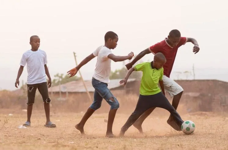 Teenagers whose hobbies is team games
