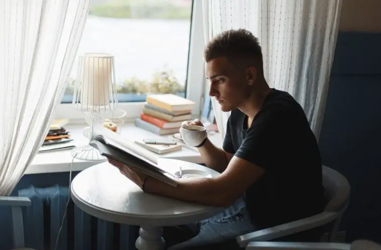 Reading and writing, inexpensive hobbies for men