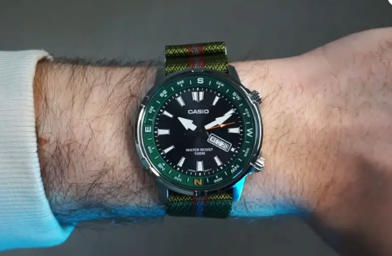 Types of casual men's watches