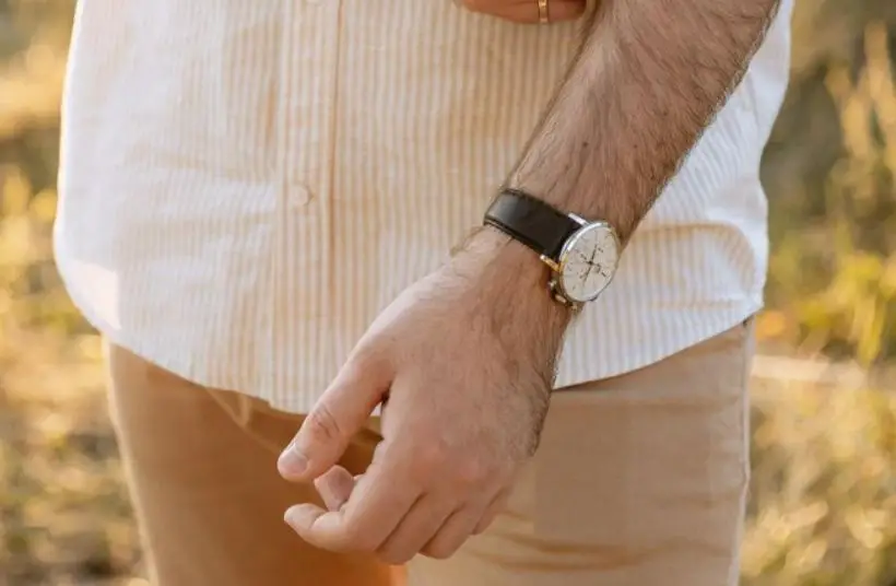 Men's minimalist watch for summer