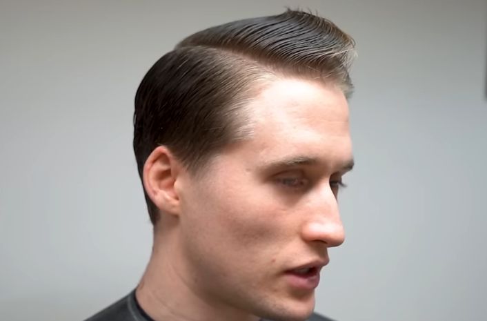 Men's side part hairstyle