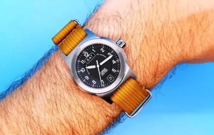 A beautiful comfortable wristwatch for seniors