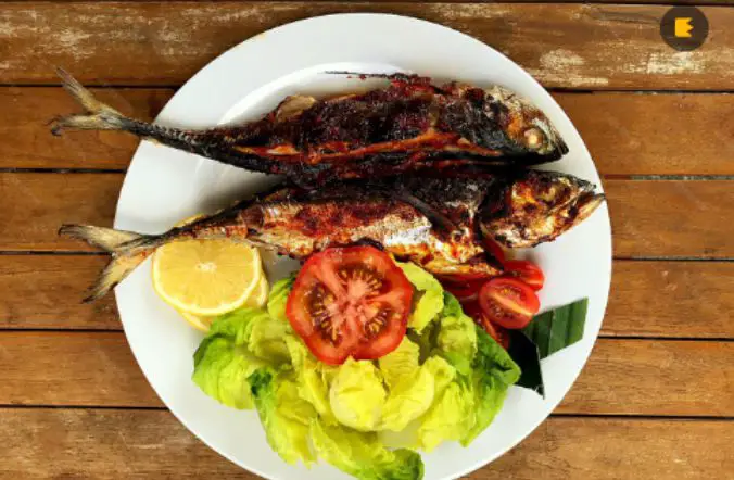 Protein and vegetables for men's fitness