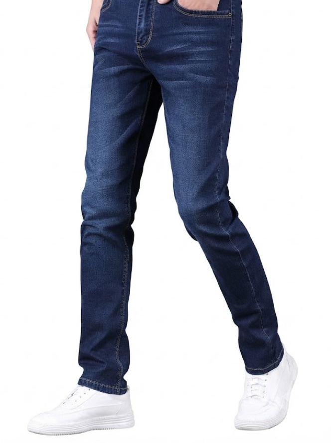 A man wearing a slim fit jeans