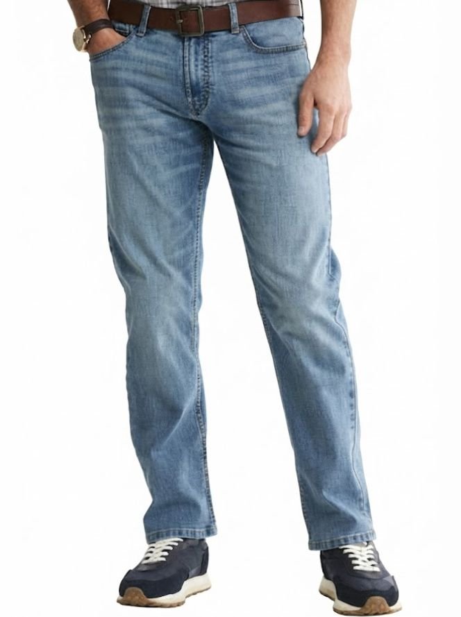 A man in a men's Straight Fit jeans