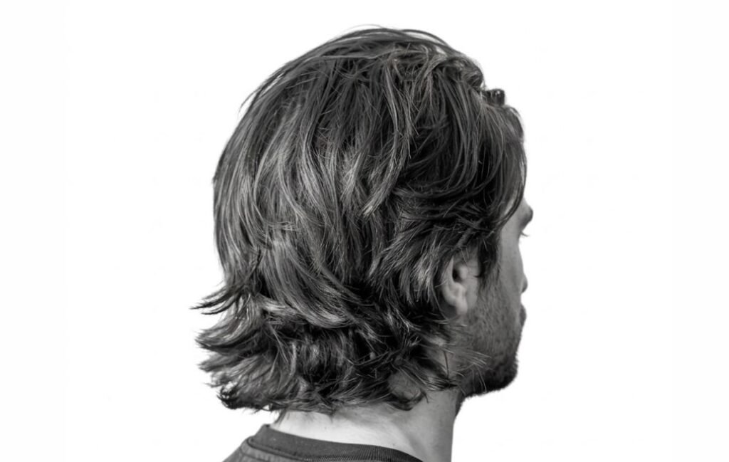 A man in Layered Flow Hair