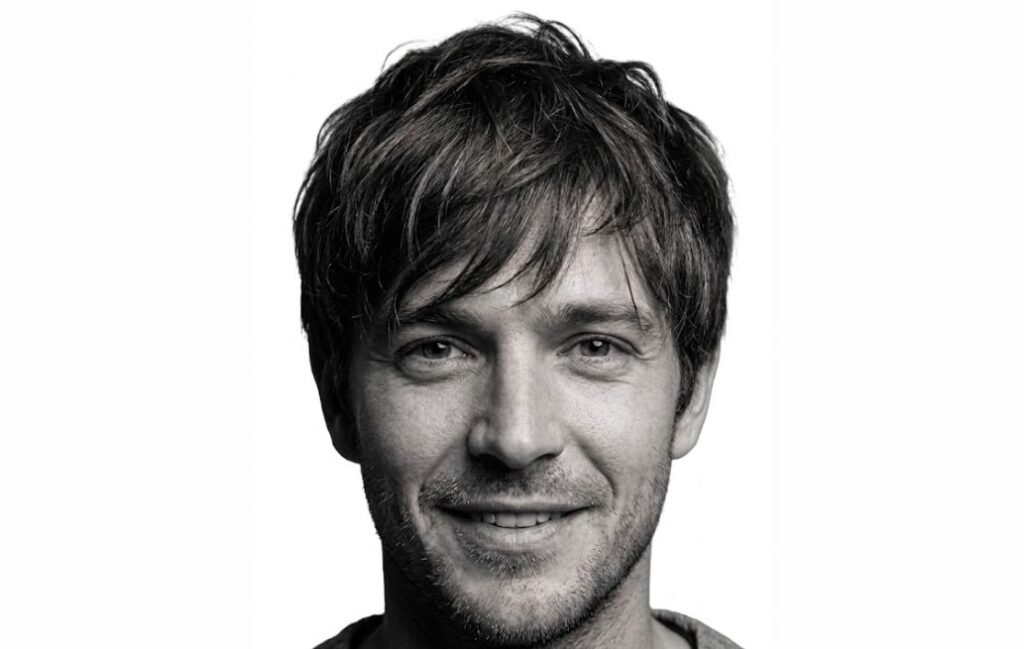Messy Fringe Hairstyle