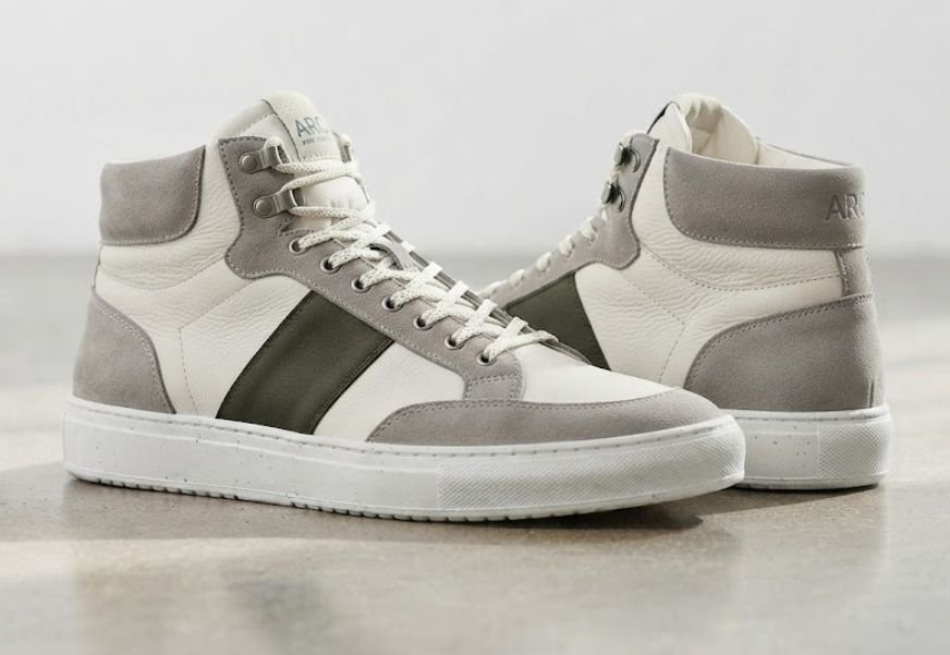 Men's high-top sneakers