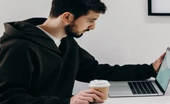 What are some examples of bad digital etiquette?